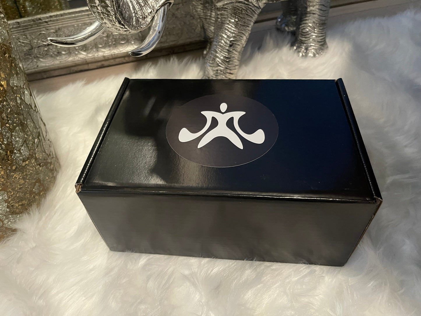 Aromatherapy| Luxury Soy Candle infused Real Amethyst Crystals, Lavender Petal, Pink Champagne Scented, Clean Burn, 2 Medium 12 Oz Jar Candle, Include Bamboo Lid, Gift Box - MooreVisionCandle